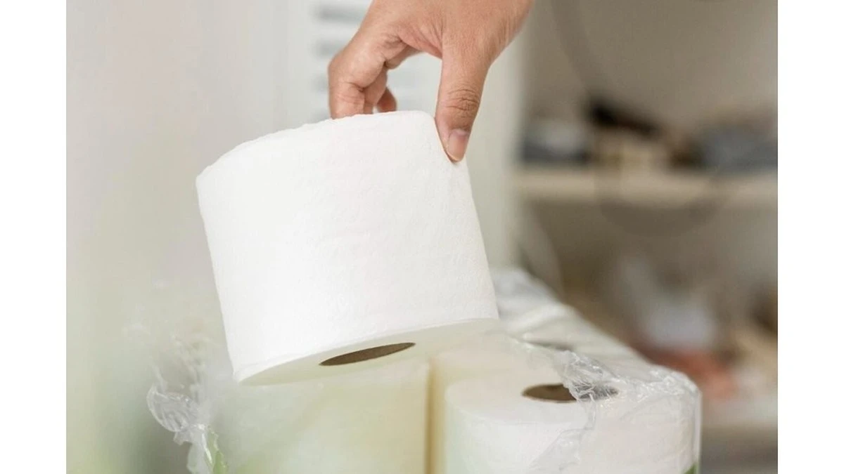 Sekretny sposób na zapach w łazience: papier toaletowy i 3 krople olejku eterycznego robią magię